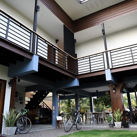Sabua The Terrace Homestay ウタイターニー エクステリア 写真