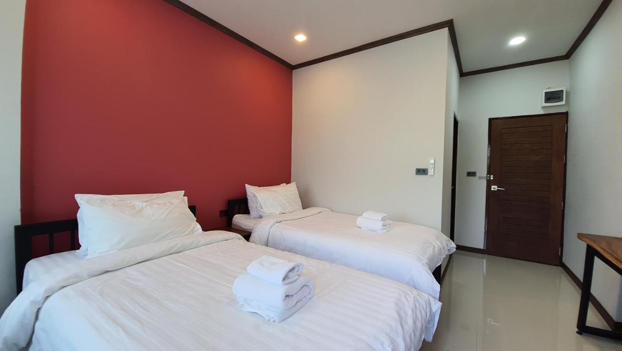Sabua The Terrace Homestay ウタイターニー エクステリア 写真