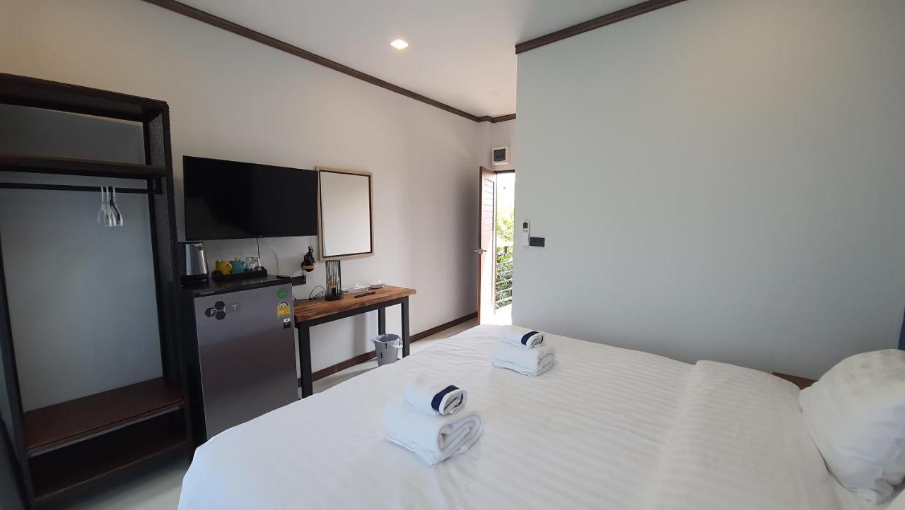 Sabua The Terrace Homestay ウタイターニー エクステリア 写真