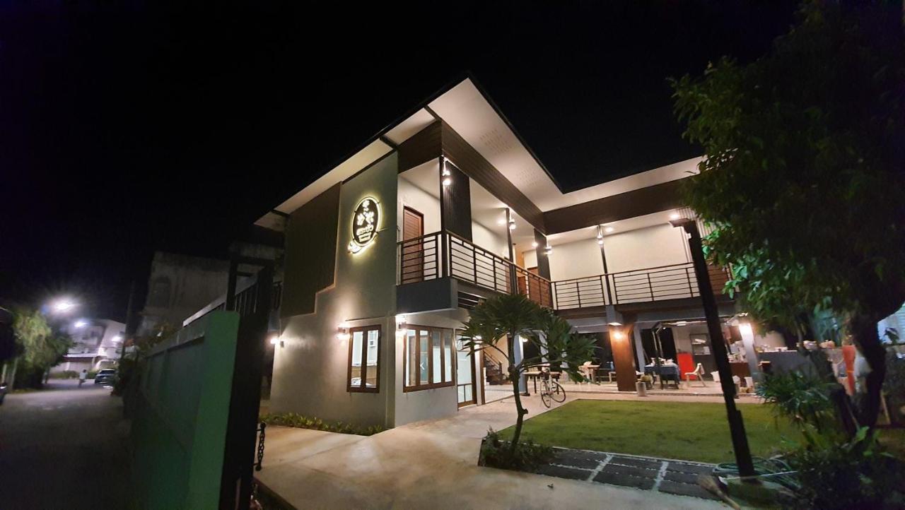Sabua The Terrace Homestay ウタイターニー エクステリア 写真