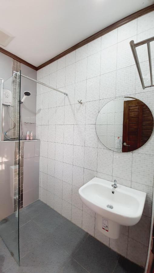 Sabua The Terrace Homestay ウタイターニー エクステリア 写真